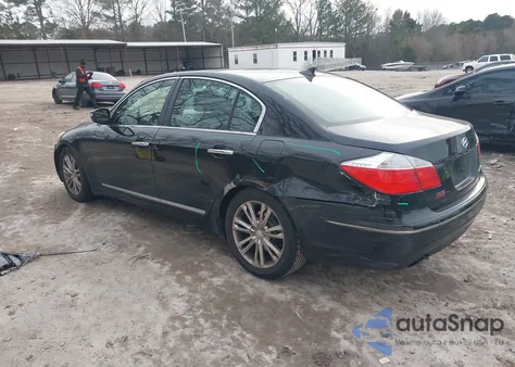 2010 Hyundai Genesis 4.6 z USA, uszkodzony, nr VIN KMHGC4DFXAU090470